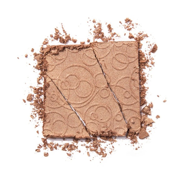 IBY Beauty Radiant Glow Highlighter in 24k Magic - Picture 5 of 10